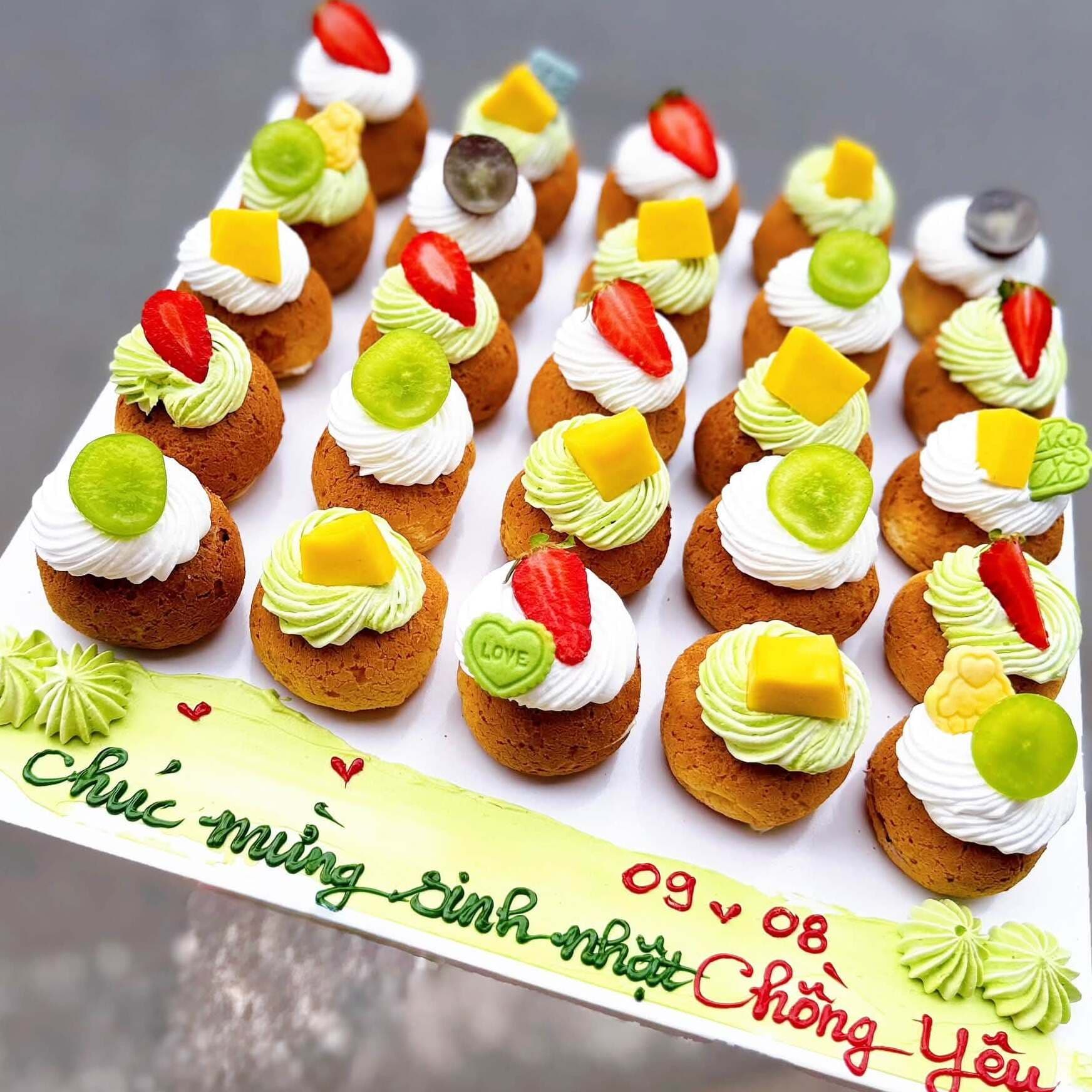 Bánh Sinh Nhật Su Sing set 25 su, Trang trí Trái Cây — mẫu 2