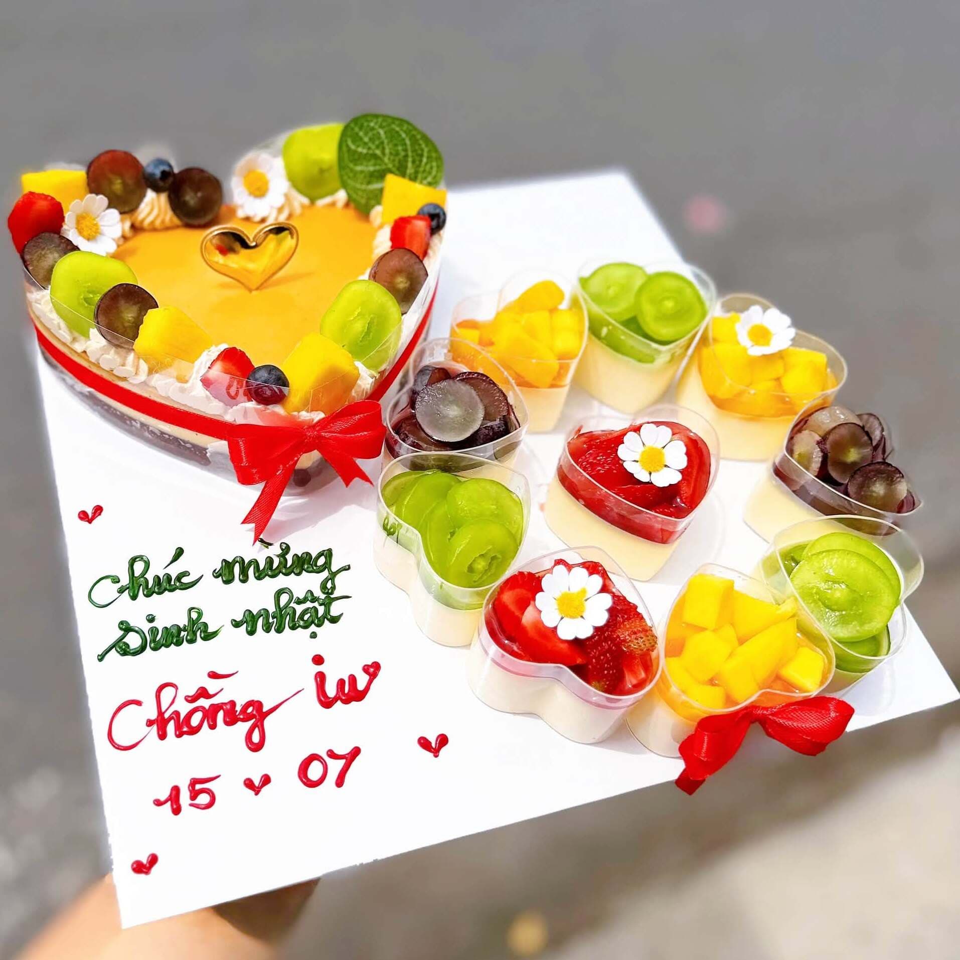Bánh Sinh Nhật Gato Flan size 16cm và 10 cúp Panna Cotta